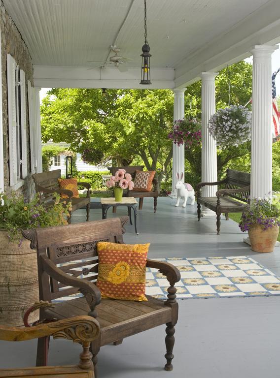 L'Auberge Provencale Inn & Restaurant Boyce Экстерьер фото