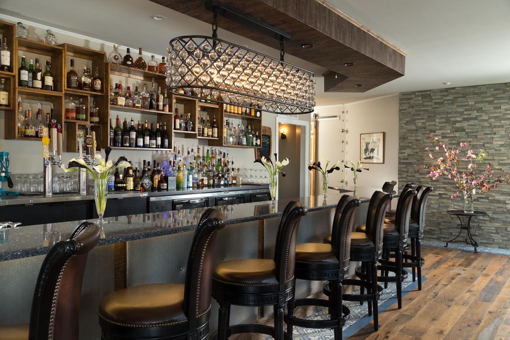 L'Auberge Provencale Inn & Restaurant Boyce Экстерьер фото