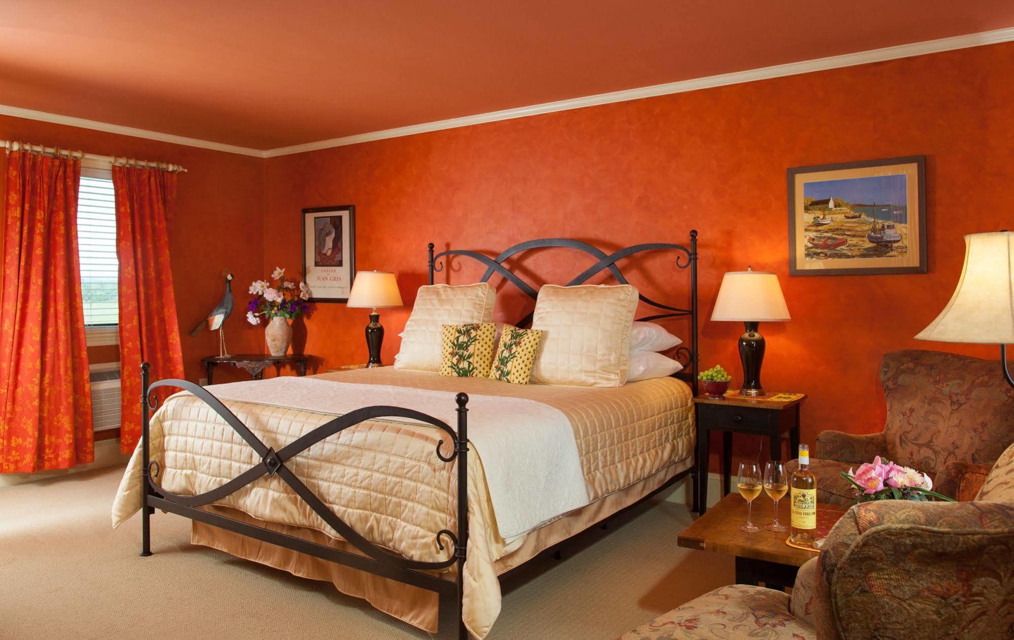 L'Auberge Provencale Inn & Restaurant Boyce Экстерьер фото