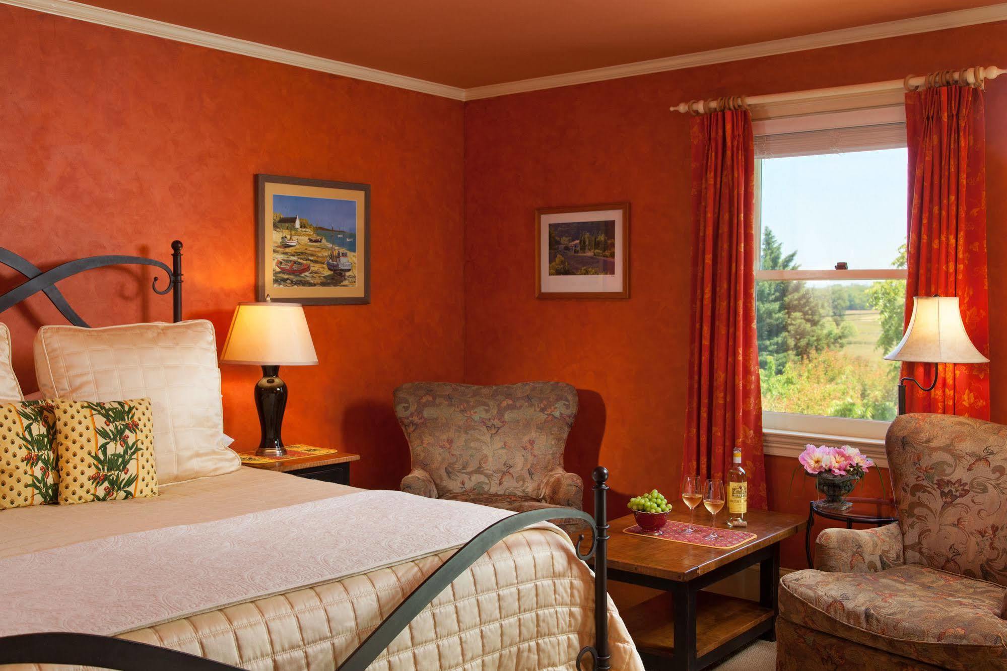 L'Auberge Provencale Inn & Restaurant Boyce Экстерьер фото