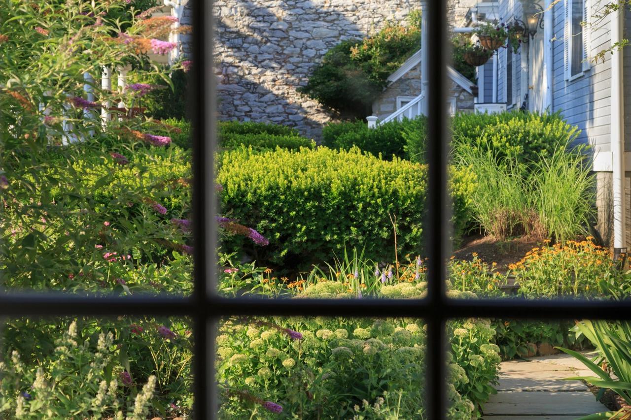 L'Auberge Provencale Inn & Restaurant Boyce Экстерьер фото