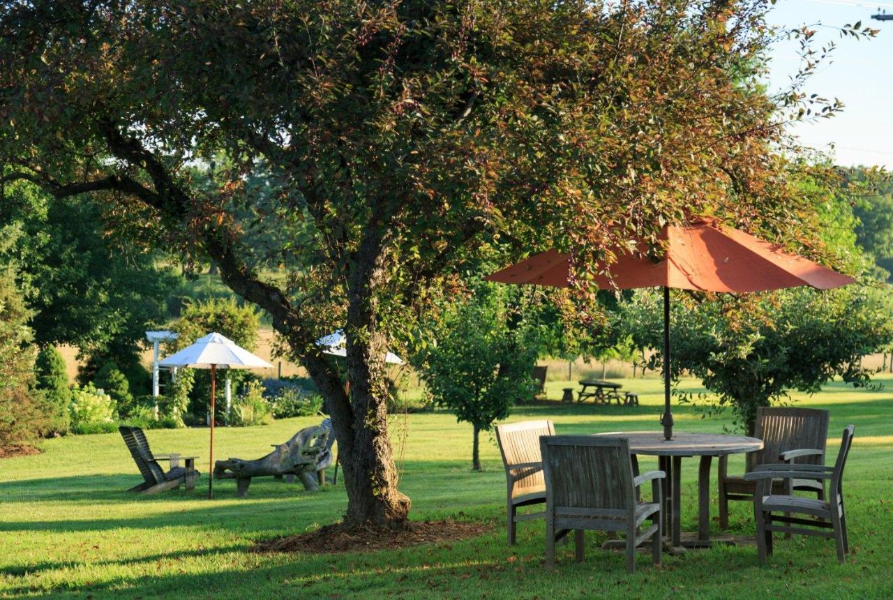 L'Auberge Provencale Inn & Restaurant Boyce Экстерьер фото